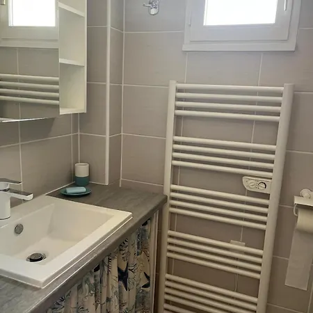 Apartament Duplex 2 Proche Golf, Wifi, Richelieu Et Ile Des Loisirs Dans Quartier Calme Saint Martin